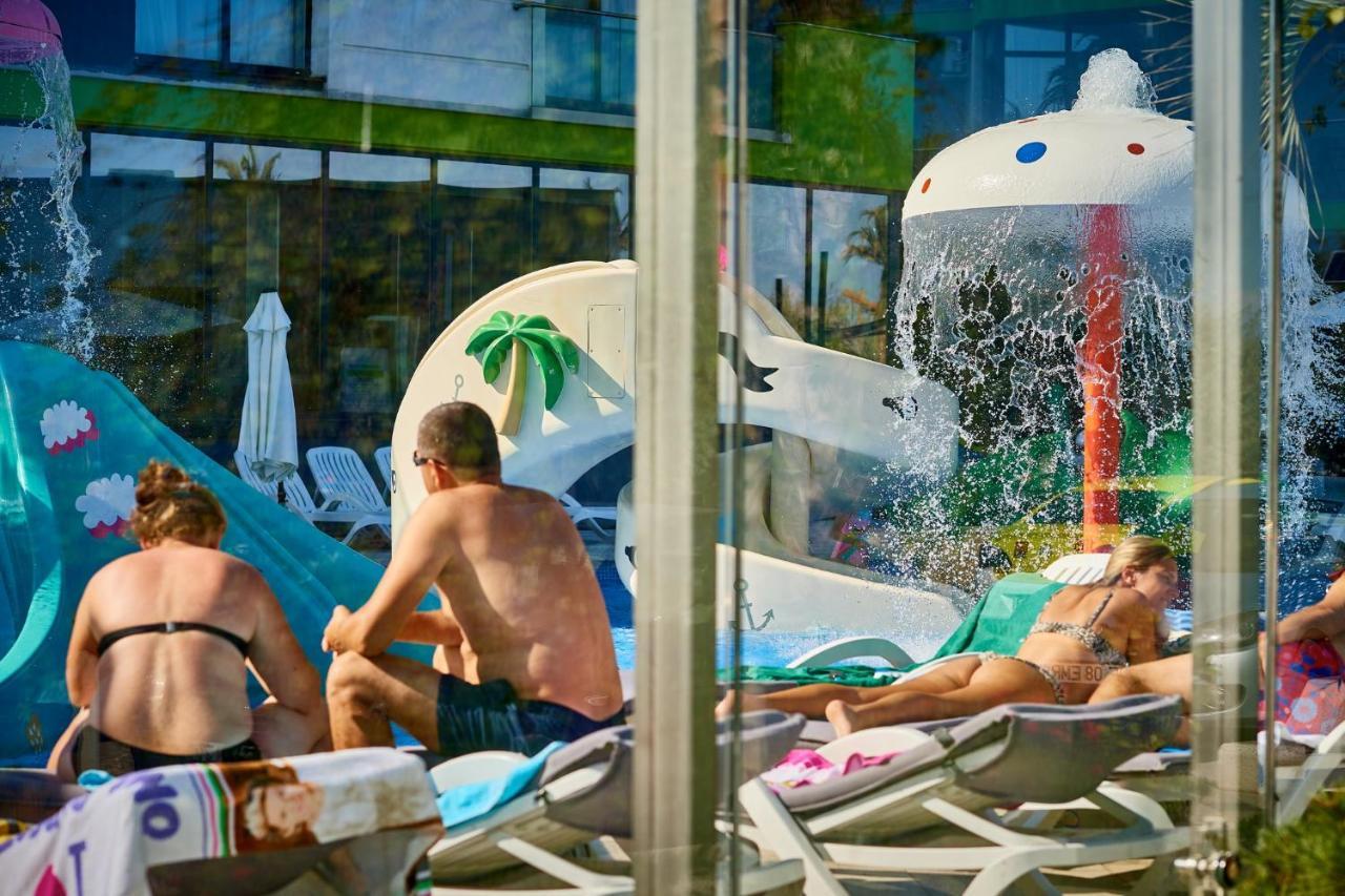 Royale Sundance Studio 7 Beach Spa & Pool Mamaia Nord מראה חיצוני תמונה